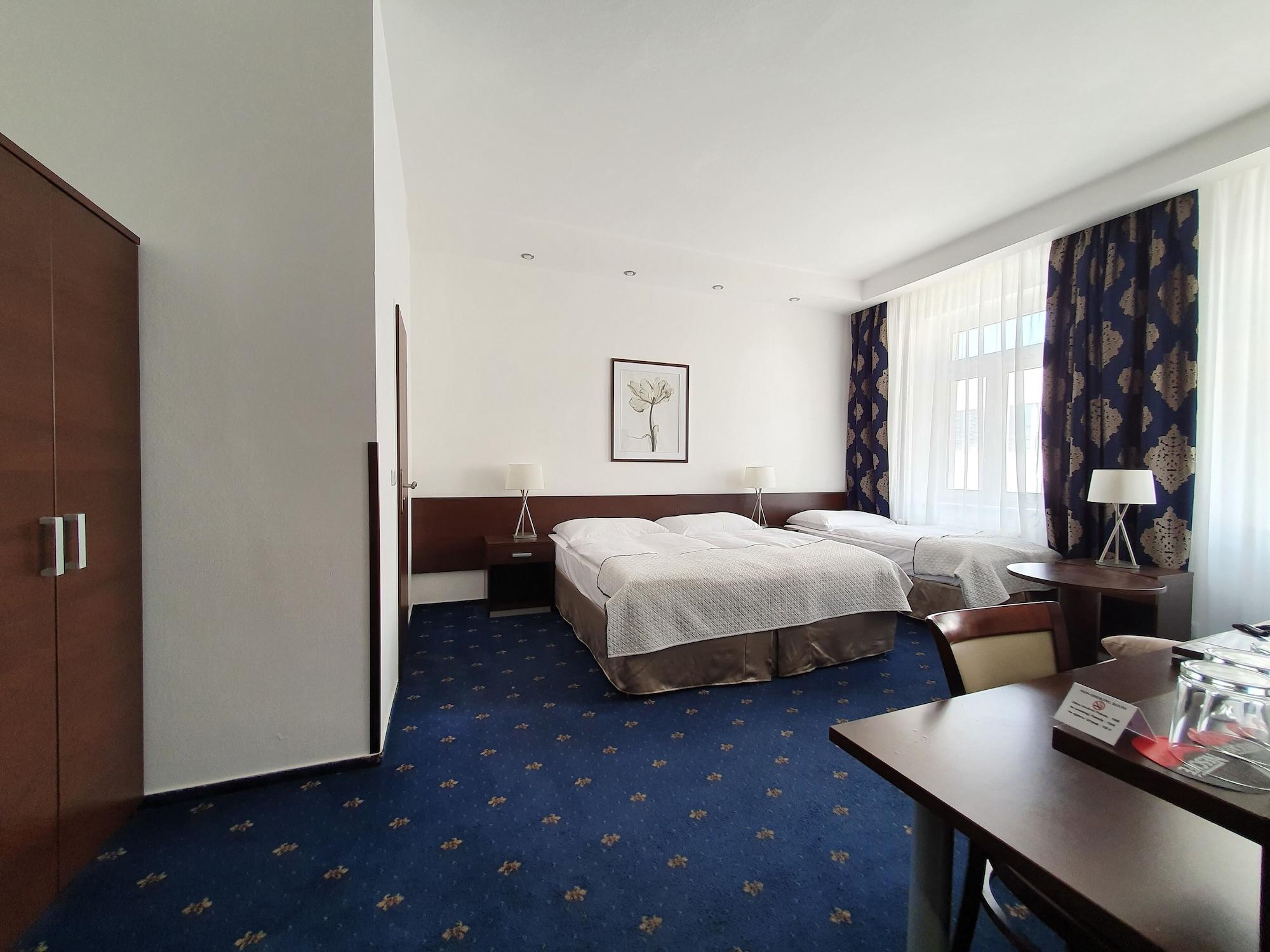 Royal Plaza 3* Praha
