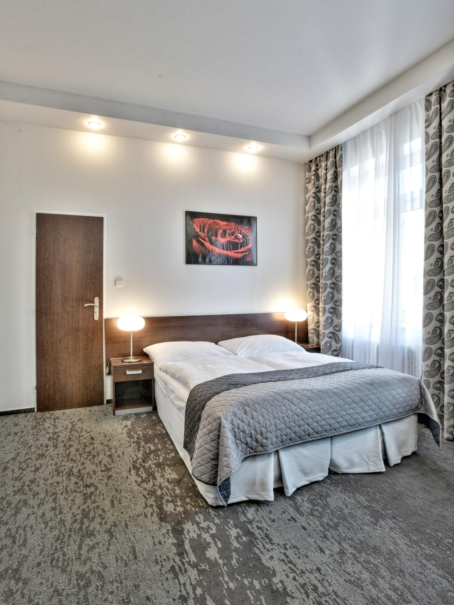 Royal Plaza 3* Praha
